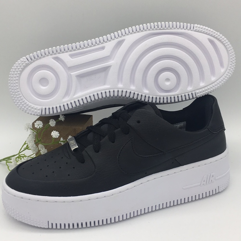 W AF1 SAGE LOW - Picture 4 of 8